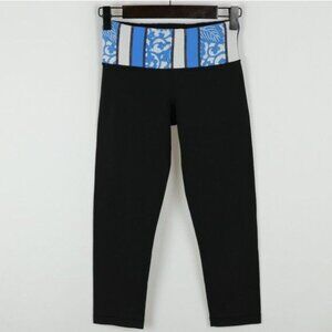 Lululemon Wunder Under Women's Size 2 Black Blue Reversible Capri Leggings